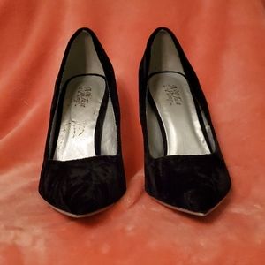 Women's shoes